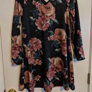 Floral flowy top